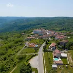 Vista Visinada *